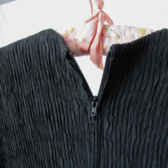 VINTAGE Classic Black Cocktail Dress Mini Sheath Dress-8 petite, fits like a 6 - Picture 12 of 15